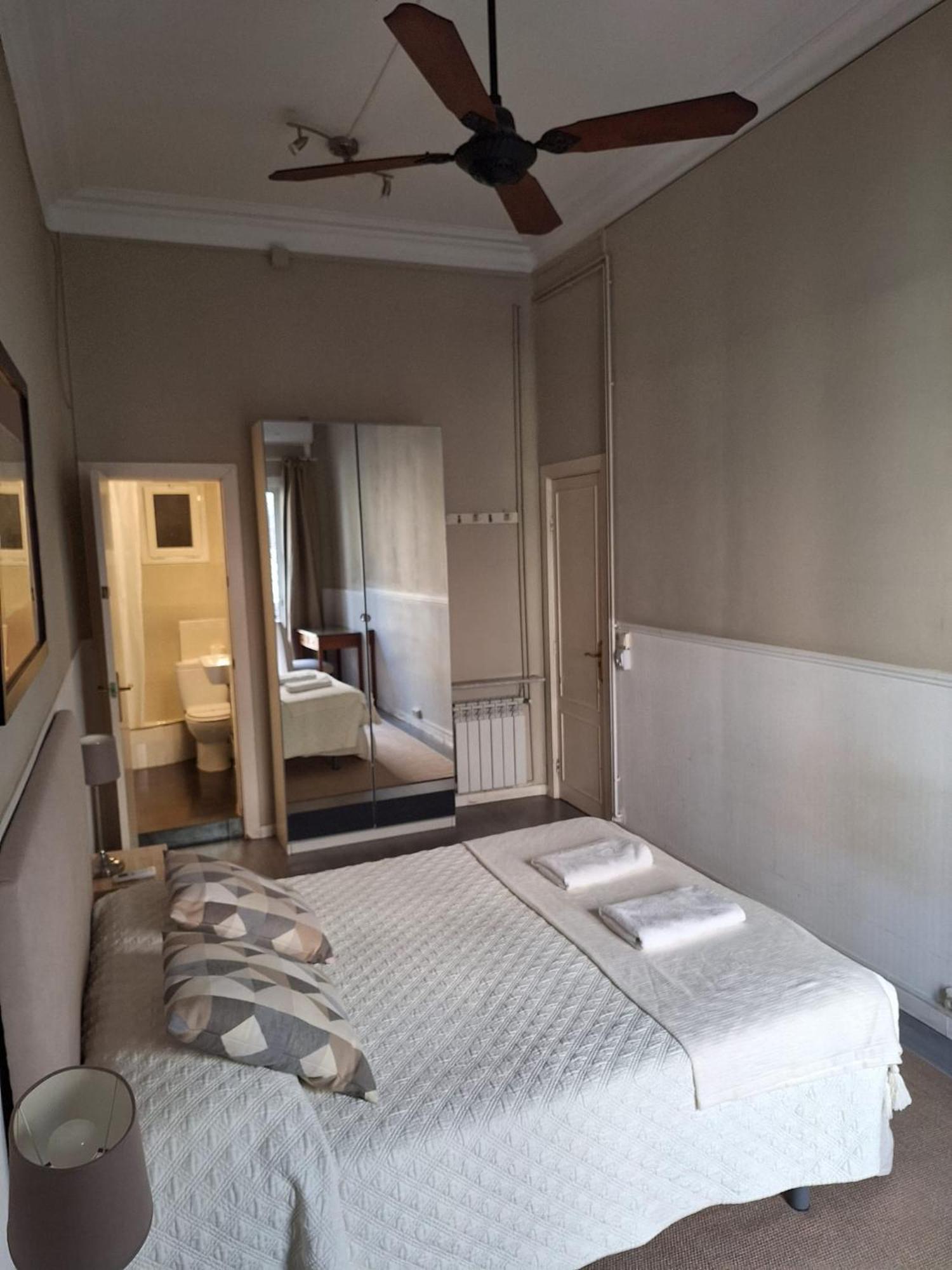 Casa Consell Apartments บาร์เซโลนา ภายนอก รูปภาพ
