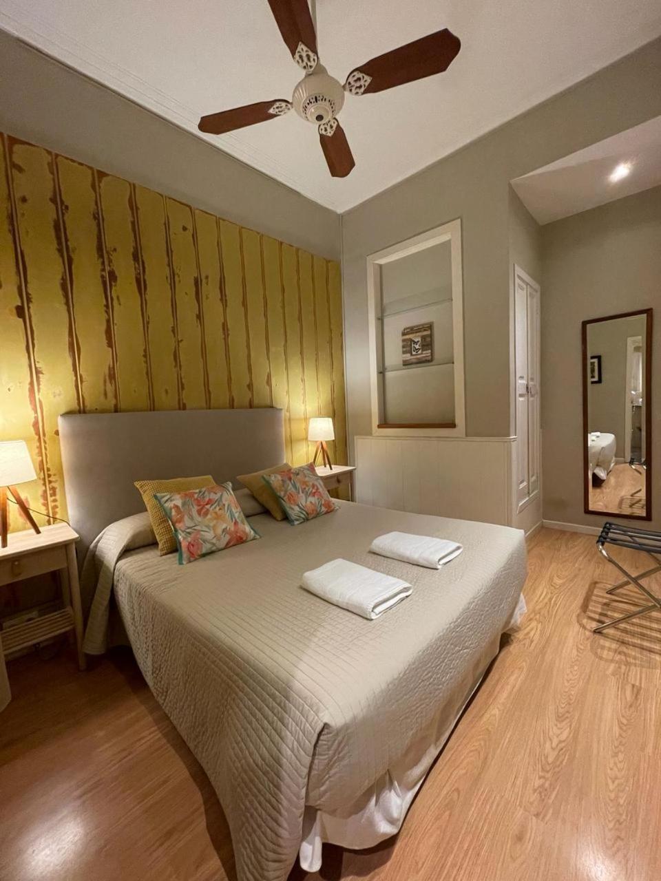 Casa Consell Apartments บาร์เซโลนา ภายนอก รูปภาพ