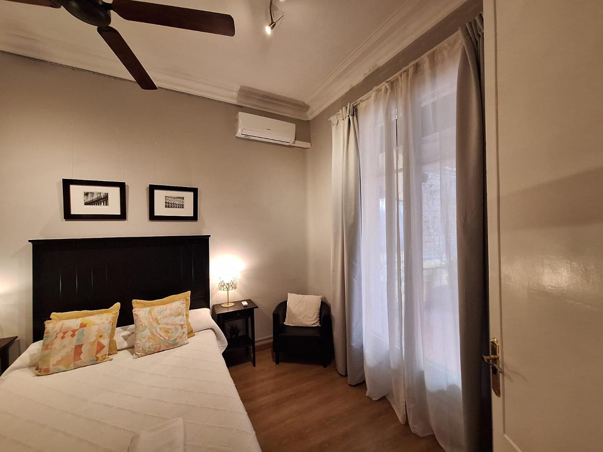 Casa Consell Apartments บาร์เซโลนา ภายนอก รูปภาพ